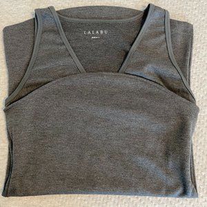 Lalabu Babywearing Soothe Shirt Grey Small, new without tags (NWOT)